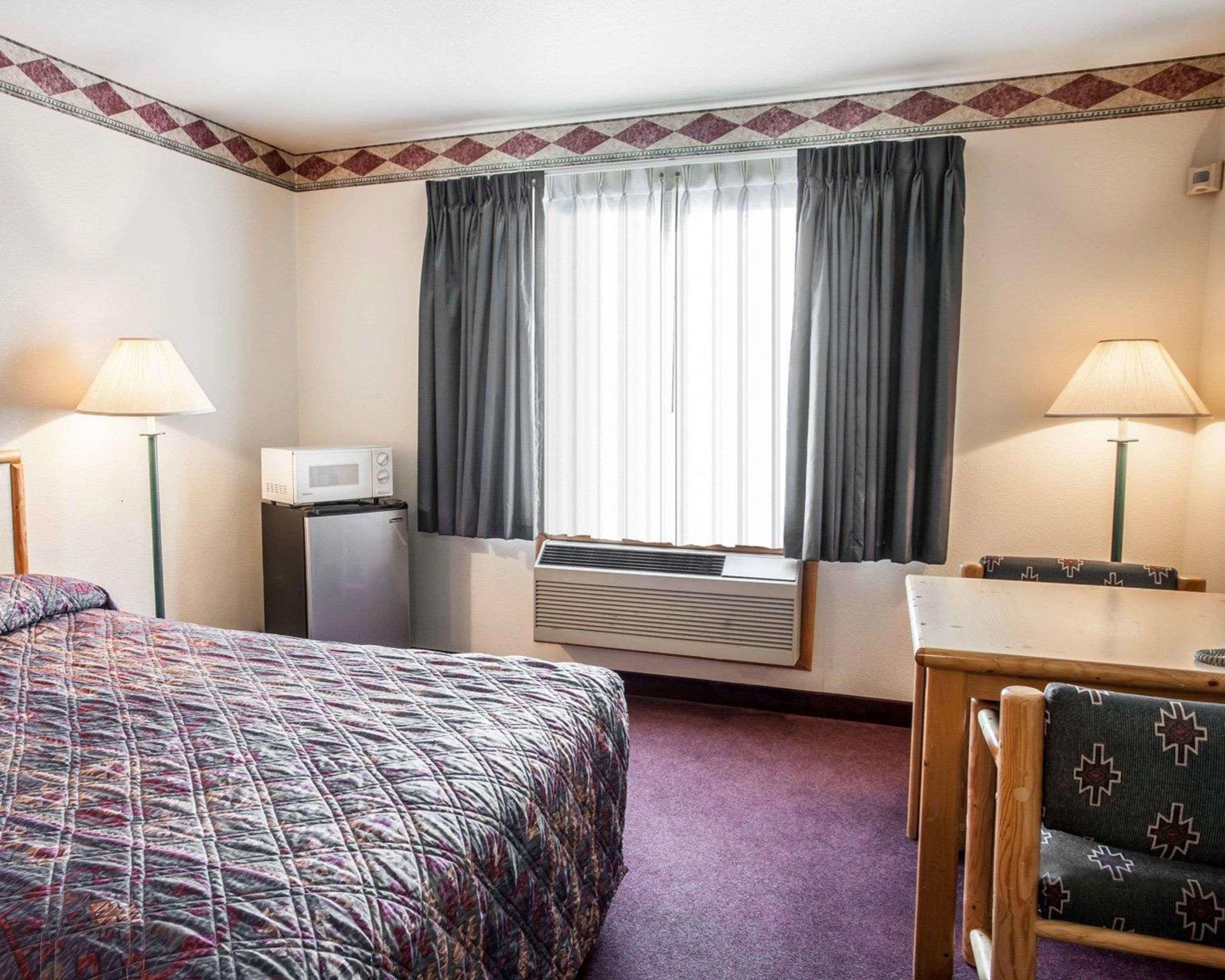 Rodeway Inn & Suites Spokane Valley Buitenkant foto