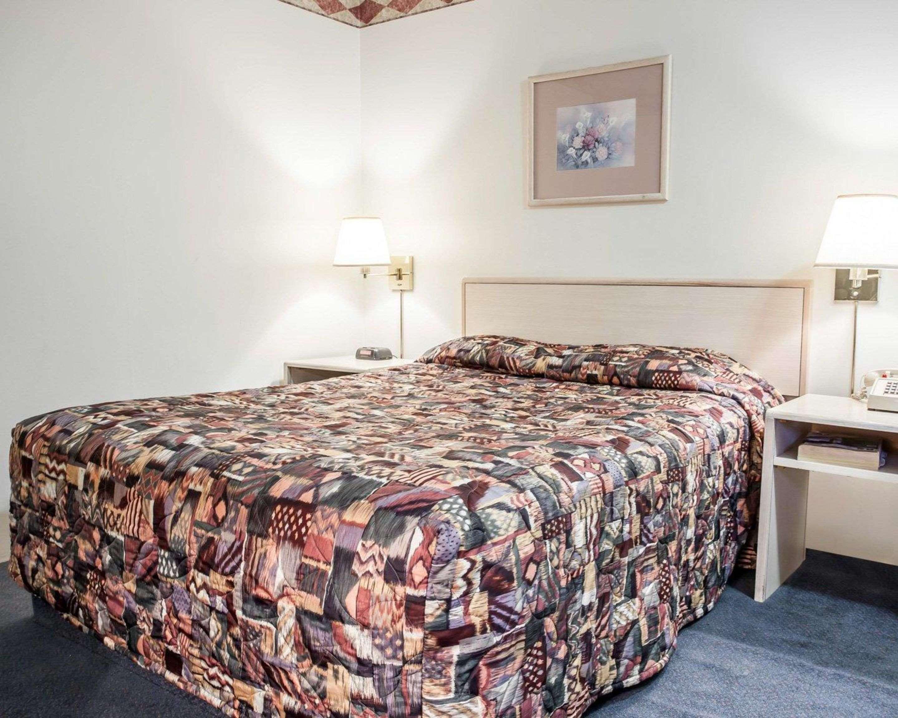 Rodeway Inn & Suites Spokane Valley Buitenkant foto