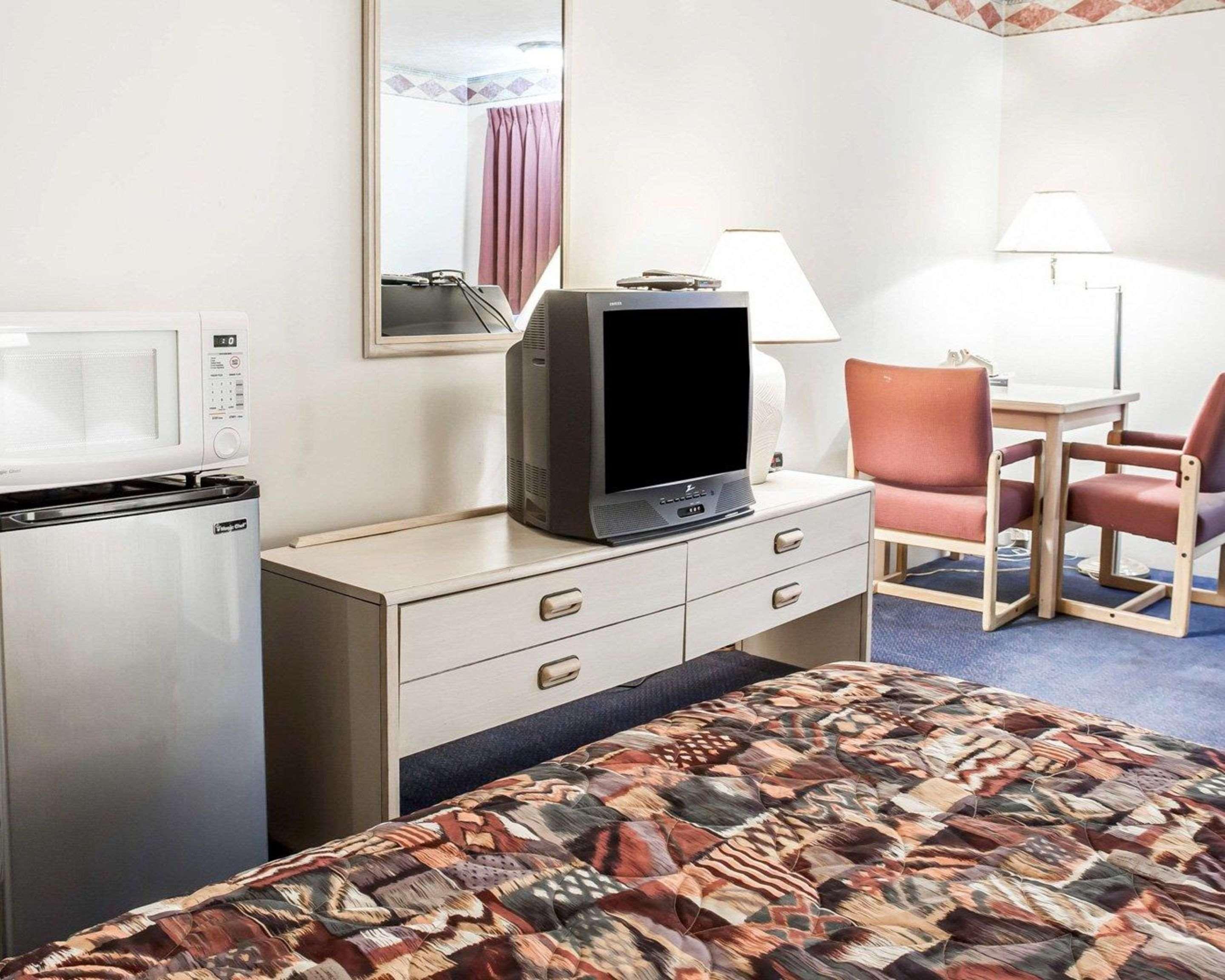 Rodeway Inn & Suites Spokane Valley Buitenkant foto