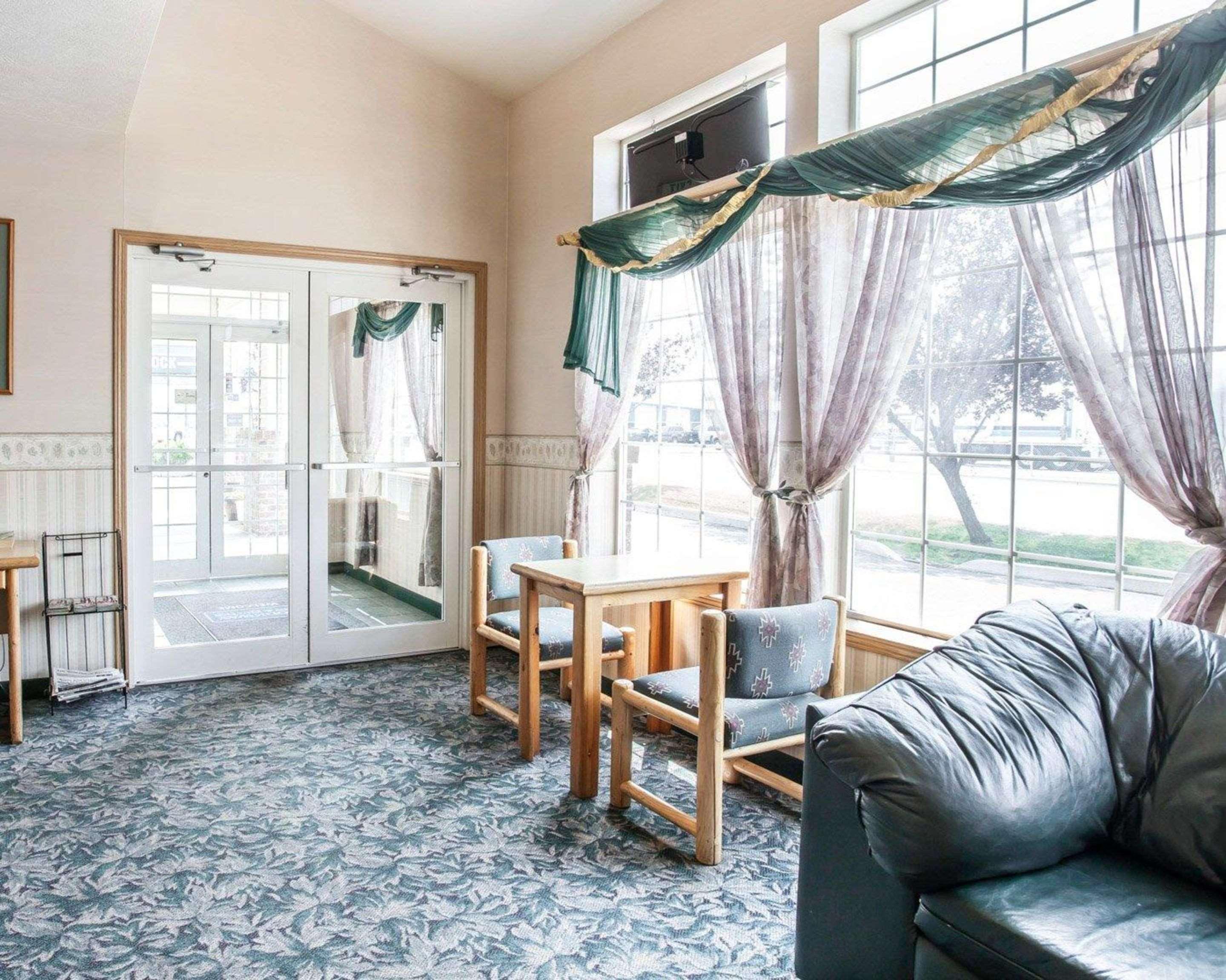 Rodeway Inn & Suites Spokane Valley Buitenkant foto