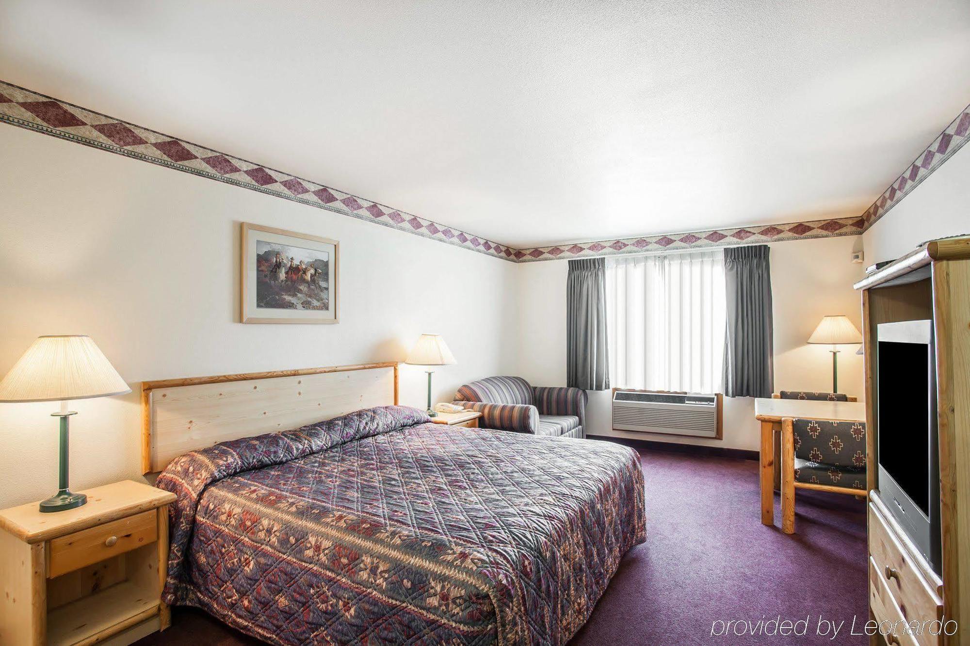 Rodeway Inn & Suites Spokane Valley Buitenkant foto